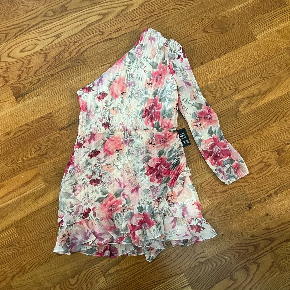 Express floral romper - worn once, excellent condition